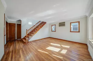 48 Winthrop St, New Hyde Park, NY 11040 - Photo 6