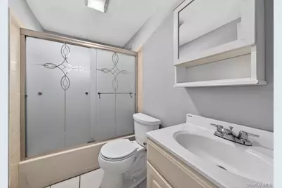 114 Westchester Avenue, West Babylon, NY 11704 - Photo 24