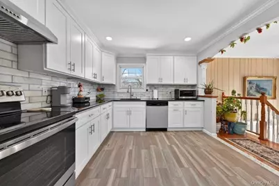 114 Westchester Avenue, West Babylon, NY 11704 - Photo 12