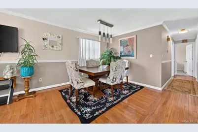 114 Westchester Avenue, West Babylon, NY 11704 - Photo 8