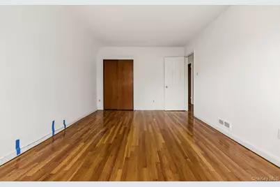 220 Calhoun Avenue, Bronx, NY 10465 - Photo 16