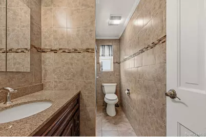 220 Calhoun Avenue, Bronx, NY 10465 - Photo 20