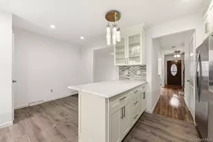 220 Calhoun Ave, Bronx, NY 10465 - Photo 10