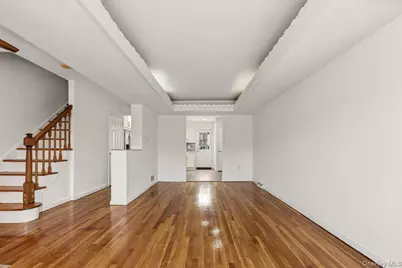 220 Calhoun Avenue, Bronx, NY 10465 - Photo 12