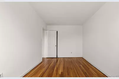 220 Calhoun Avenue, Bronx, NY 10465 - Photo 18