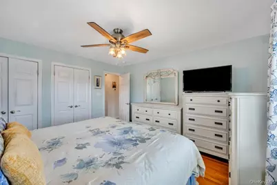 21 Lowell Drive, Farmingdale, NY 11735 - Photo 26