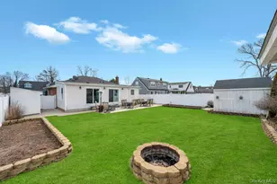 21 Lowell Dr, Farmingdale, NY 11735 - Photo 6