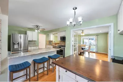 21 Lowell Drive, Farmingdale, NY 11735 - Photo 12