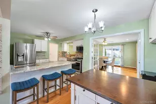 21 Lowell Dr, Farmingdale, NY 11735 - Photo 12