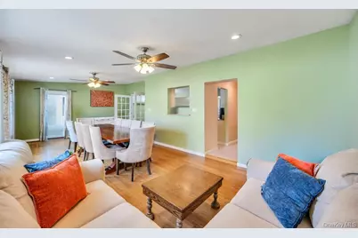 21 Lowell Drive, Farmingdale, NY 11735 - Photo 22