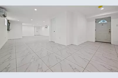 118-11 Lakeview Boulevard, Jamaica, NY 11434 - Photo 14