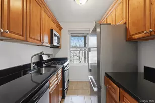 555 Broadway, Hastings on Hudson, NY 10706 - Photo 6