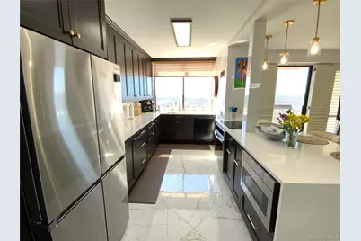 26910 Grand Central Parkway #21V, Floral Park, NY 11005 - Photo 10