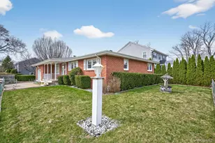 7 1st Ave, Bayville, NY 11709 - Photo 20