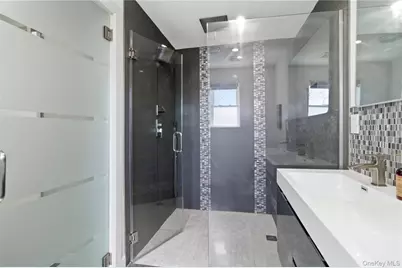 31-12 Buell Street, East Elmhurst, NY 11369 - Photo 4