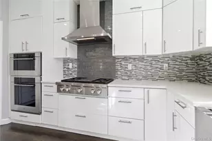 31-12 Buell St, East Elmhurst, NY 11369 - Photo 16