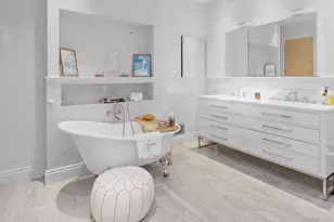 8 Mill Pond Ln, Lattingtown, NY 11560 - Photo 16