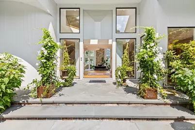 8 Mill Pond Lane, Lattingtown, NY 11560 - Photo 4