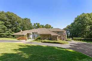 8 Mill Pond Ln, Lattingtown, NY 11560 - Photo 2