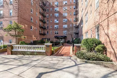 67-12 Yellowstone Blvd #F18, Forest Hills, NY 11375 - Photo 22