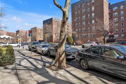 67-12 Yellowstone Blvd #F18, Forest Hills, NY 11375 - Photo 24