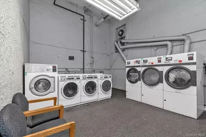 67-12 Yellowstone Blvd #F18, Forest Hills, NY 11375 - Photo 18