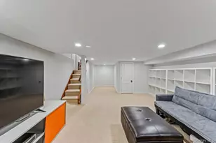 68 Putnam Ave, Valley Stream, NY 11580 - Photo 16