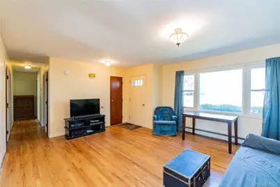 122 S Vacation Drive, Wappingers Falls, NY 12590 - Photo 4