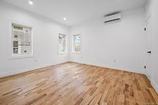 160-15 118th Rd, Jamaica, NY 11434 - Photo 8