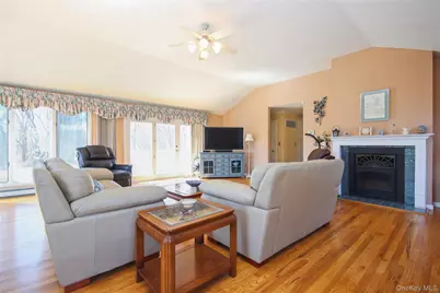 94 Stowe Drive, Poughquag, NY 12570 - Photo 16