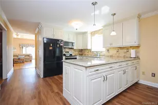 94 Stowe Dr, Poughquag, NY 12570 - Photo 10