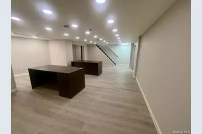 116-28 Myrtle Avenue, Richmond Hill, NY 11418 - Photo 8