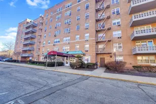 84-39 153rd Ave, Ridgewood, NY 11414 - Photo 2