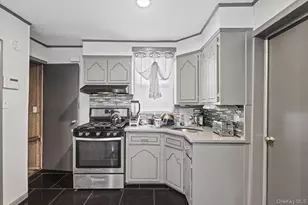 105-15 223rd St, Queens Village, NY 11429 - Photo 10