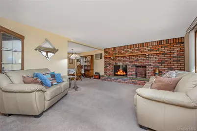 25 Windham Lane, Ronkonkoma, NY 11779 - Photo 4