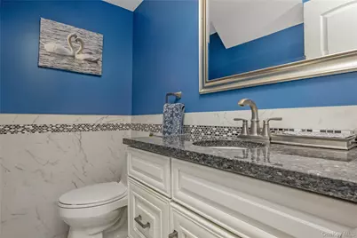 25 Windham Lane, Ronkonkoma, NY 11779 - Photo 14