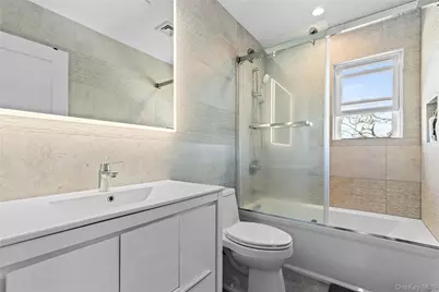 175 Roosevelt Boulevard #Upper, Long Beach, NY 11561 - Photo 16