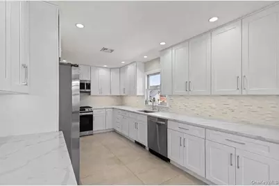 175 Roosevelt Boulevard #Upper, Long Beach, NY 11561 - Photo 12