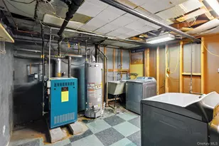 75-23 168th St, Fresh Meadows, NY 11366 - Photo 36