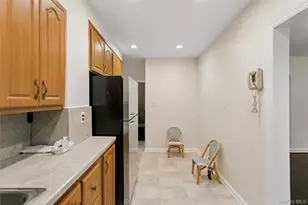 75-23 168th St, Fresh Meadows, NY 11366 - Photo 14