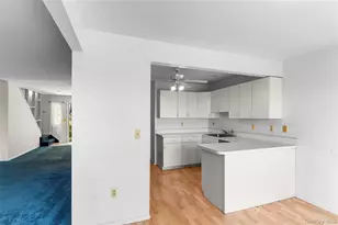 33 Village Gate Way, Nyack, NY 10960 - Photo 12