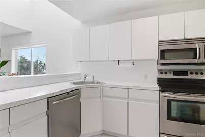 23 Library Avenue #1, Westhampton Beach, NY 11978 - Photo 4