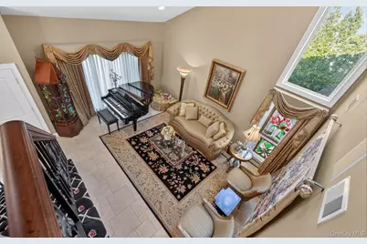 18 Chardonnay Road, Commack, NY 11725 - Photo 36