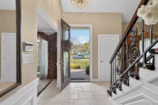 18 Chardonnay Rd, Commack, NY 11725 - Photo 8