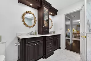 18 Chardonnay Rd, Commack, NY 11725 - Photo 40