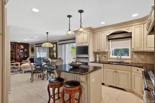 18 Chardonnay Rd, Commack, NY 11725 - Photo 28
