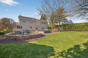 18 Chardonnay Rd, Commack, NY 11725 - Photo 50