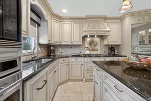 18 Chardonnay Rd, Commack, NY 11725 - Photo 24