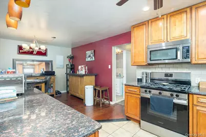 7918 149th Avenue, Howard Beach, NY 11414 - Photo 8