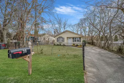 38 Manor Drive, Shirley, NY 11967 - Photo 4